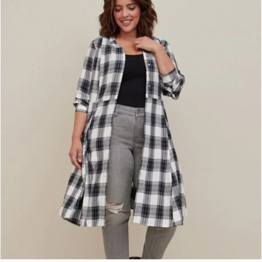 Sold .Torrid Kimono Plaid Button-Up  Top Size 3 - Picture 2 of 6